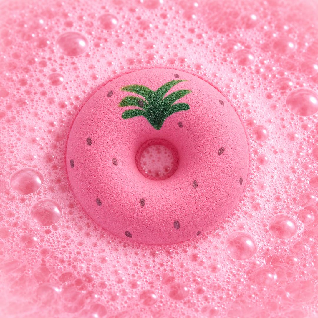 Çilek Kokulu Donut Banyo Topu — Nem Bombası, Jakuzi & Küvet Topu, 150 gr